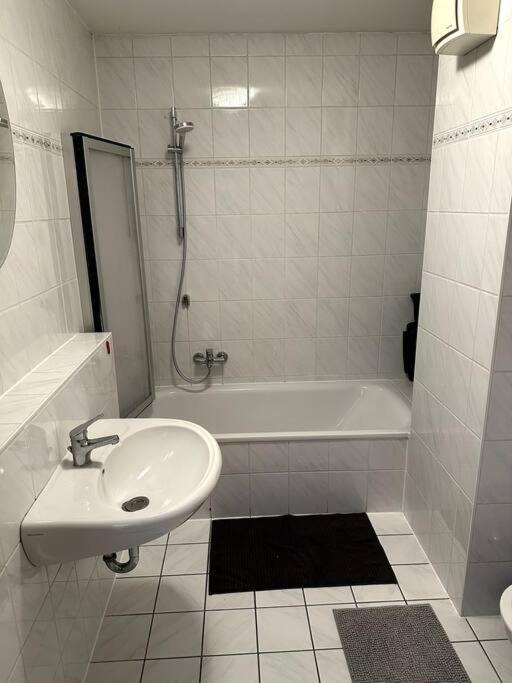 2-Zimmer-Wohnung Mit Balkon & Guter Anbindung In Aschaffenburg Kültér fotó